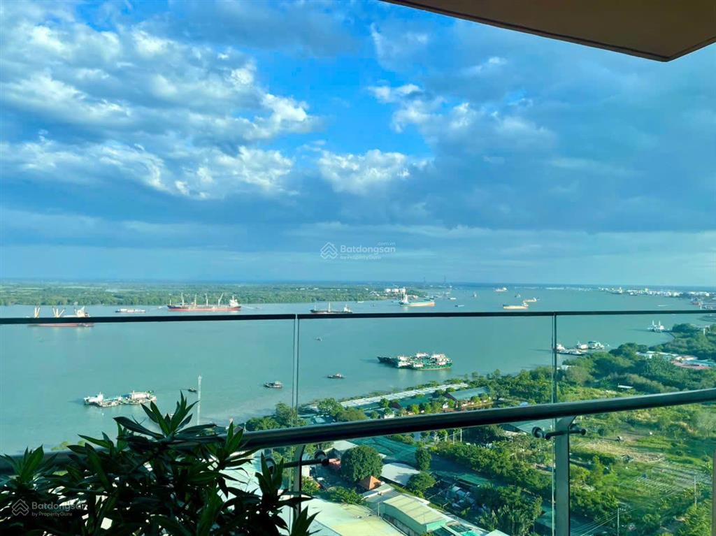 Chính chủ bán sky 89 quận 7 72m2, 2pn, 2wc tầng cao view trực diện sông sổ sẵn nội thất cao cấp