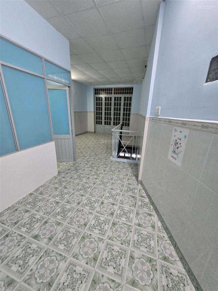 Cho thuê nhà 98m2 gần emart gò vấp 3pn, 2wc tt tiện ích nhất gò vấp