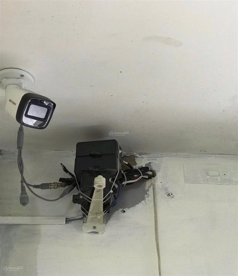 Phòng mát mẻ có cửa sổ máy lạnh gần d2 bình thạnh tiện đi trung tâm q1 chỉ 5 phút