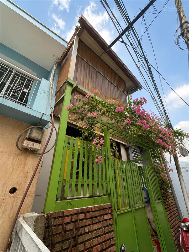 Nhà chú cần bán 4,2x16m, 3 tầng, khu phan xích long