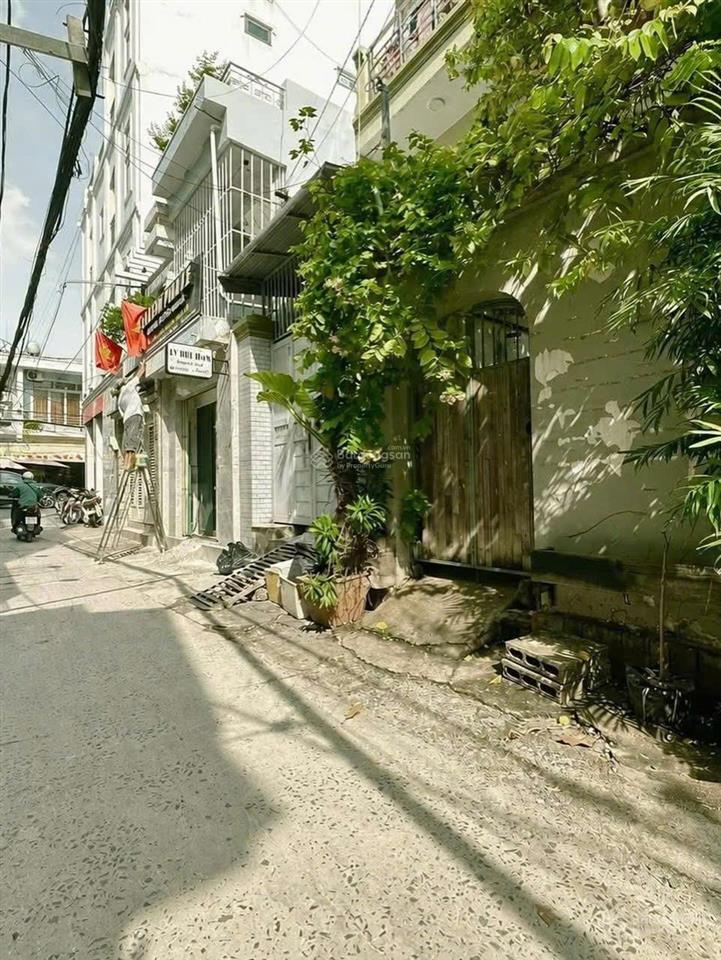 Nhà chú cần bán 4,2x16m, 3 tầng, khu phan xích long