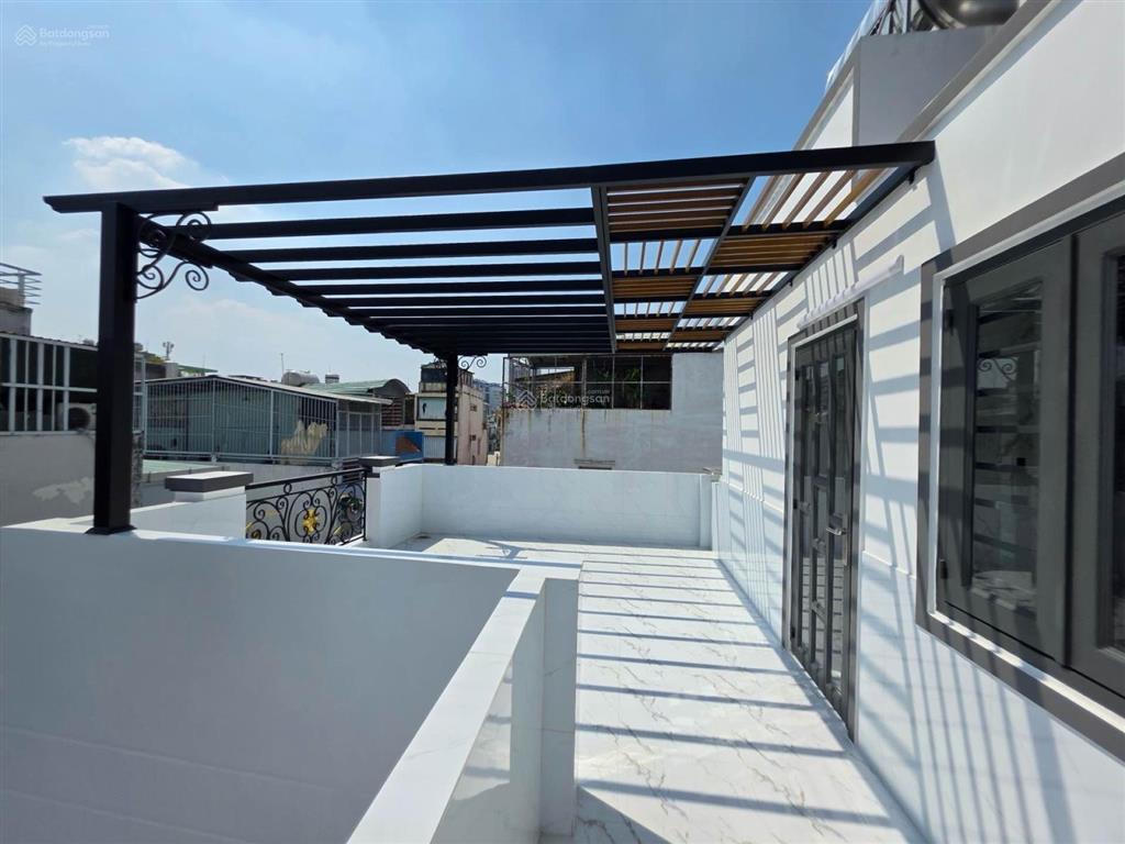 Cho thuê 600tr/năm, kẹt ngân hàng bán nhà 4,8x20m thang máy 10 căn hộ đủ nội thất