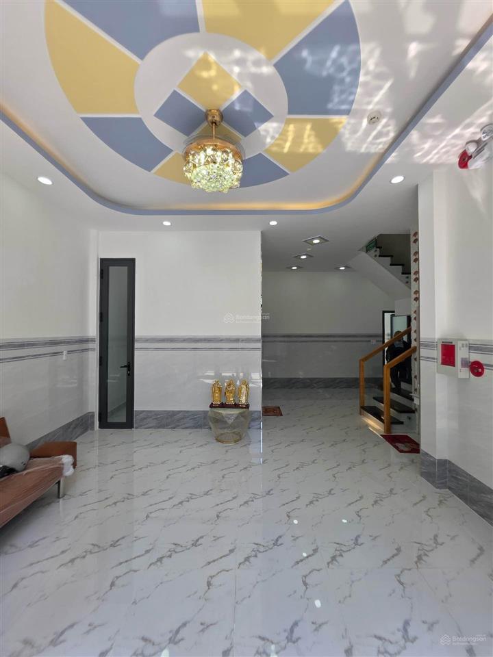 Cho thuê 600tr/năm, kẹt ngân hàng bán nhà 4,8x20m thang máy 10 căn hộ đủ nội thất