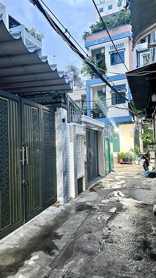 Cho thuê 600tr/năm, kẹt ngân hàng bán nhà 4,8x20m thang máy 10 căn hộ đủ nội thất