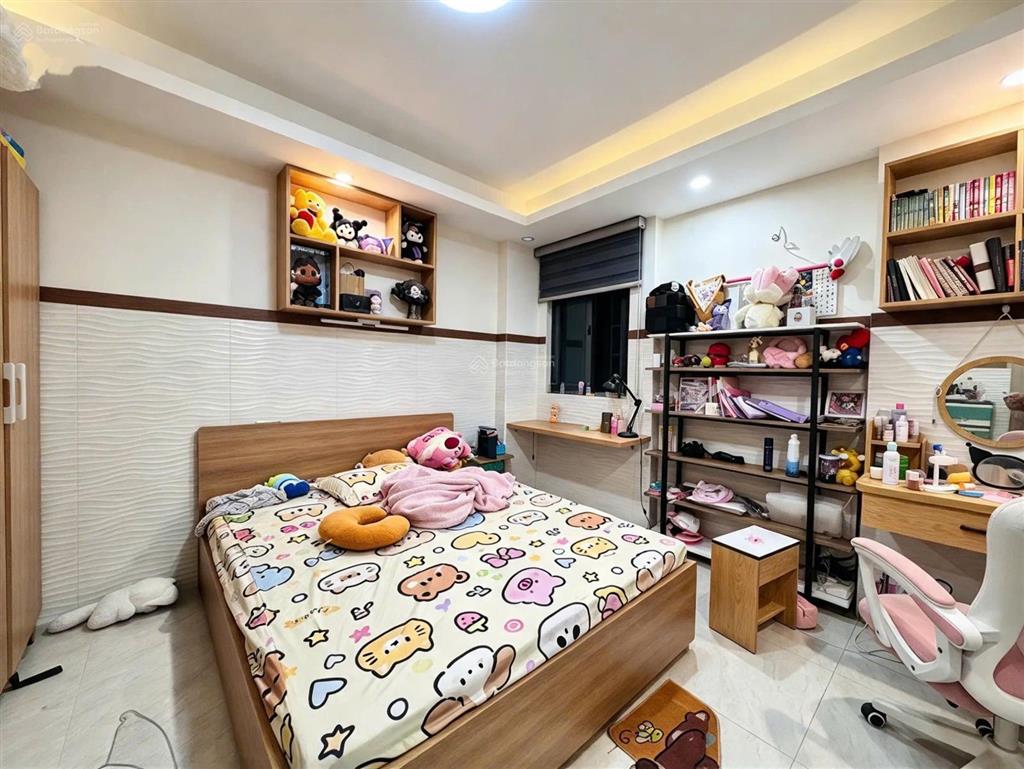 Lê quang định, phường 1, quận gò vấp  hẻm 5m xe hơi đỗ cửa