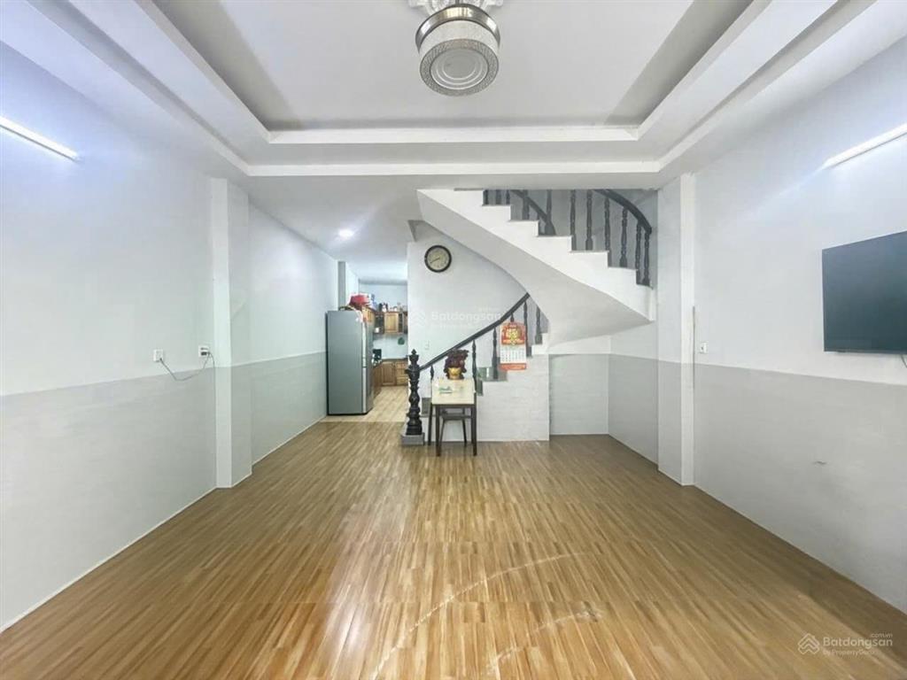 Hẻm xe tải nguyễn thượng hiền, bình thạnh, nhà sát mặt tiền đường