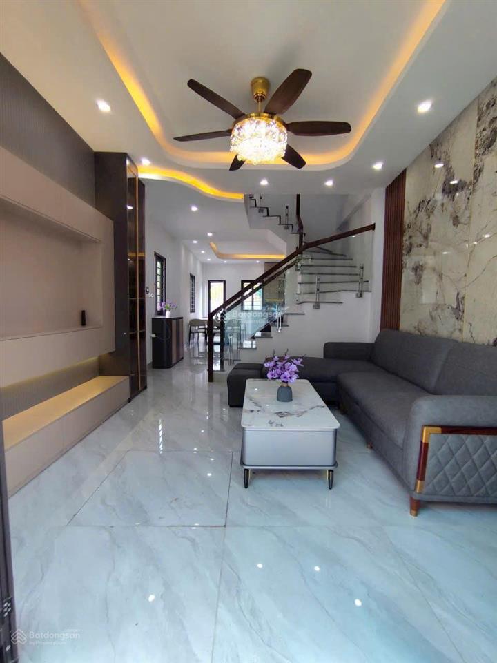Cực hot, bán gấp nhà 4 tầng yên phú, ngọc hồi, dt 55m2, mt 4m, ô tô đỗ gần, 4 ngủ, giá 6,2 tỷ
