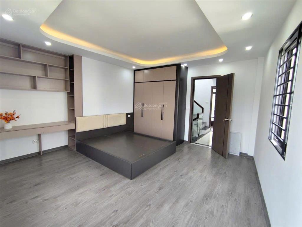 Cực hot, bán gấp nhà 4 tầng yên phú, ngọc hồi, dt 55m2, mt 4m, ô tô đỗ gần, 4 ngủ, giá 6,2 tỷ