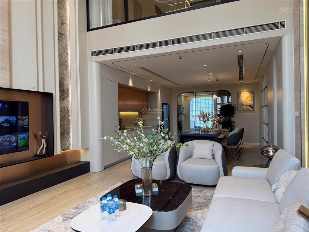 Long biên 117m 8 tầng duplex mặt tiền rộng view đại lộ sông hồng đón cầu trần hưng đạo