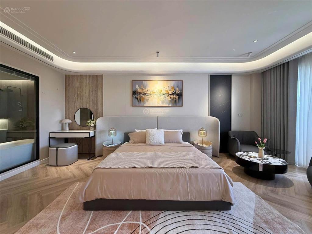 Long biên 117m 8 tầng duplex mặt tiền rộng view đại lộ sông hồng đón cầu trần hưng đạo