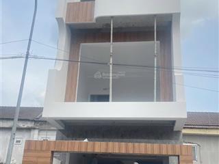 Bình chiểu  thủ đức. nhà 3 tầng 8