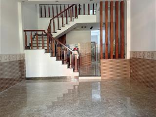 Bán nhà 2 tầng đối diện công viên mt đường đinh nhật tân gần bến xe trung tâm đà nẵng