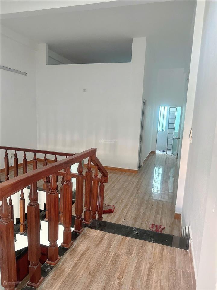 Bán nhà 2 tầng đối diện công viên mt đường đinh nhật tân gần bến xe trung tâm đà nẵng