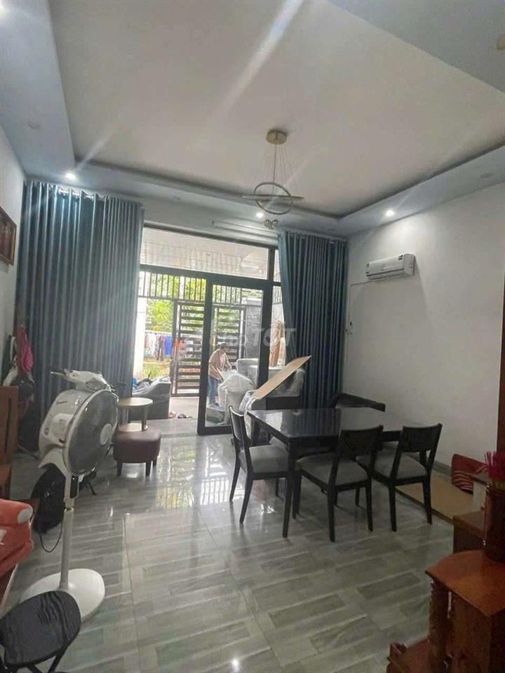 Bán nhà C4 phú mỹ - TDM,TPHCM. Tổng 100m, giá 2 tỷ 250