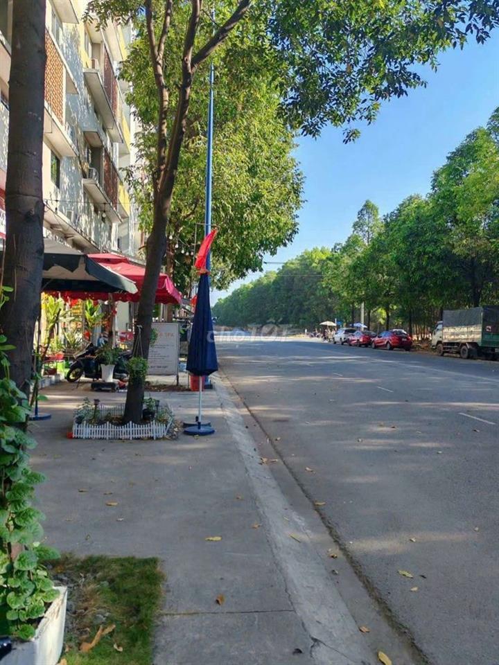 Bán căn hộ lầu trêt kinh doanh đa ngành nghề, sờ pa, gội đầu, leo.