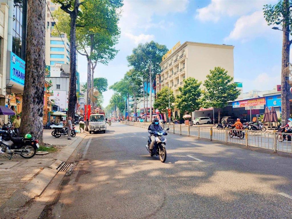 1 bước ra mặt tiền trần hưng đạo, p. 1, quận 5  kinh doanh sầm uất công viên cây xanh  nhỉnh 2đ