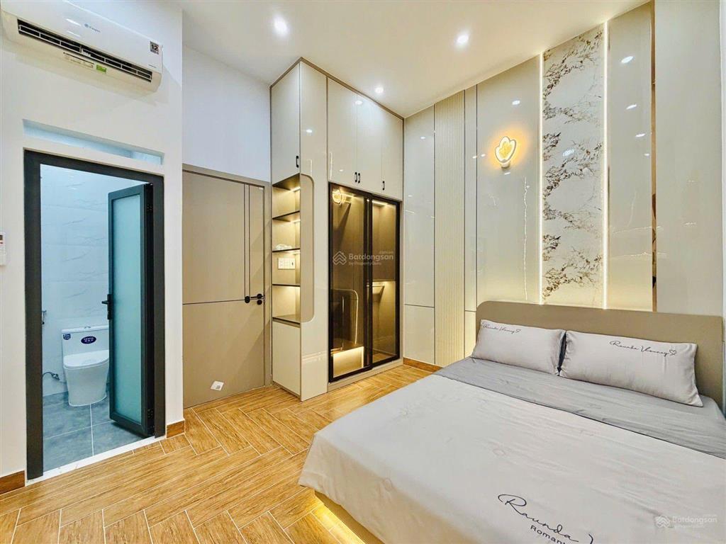 Nhà đẹp full nội thất cạnh ga t3 , tân bình  3 tầng btct  vài bước ra mặt tiền  nhỉnh 6đ