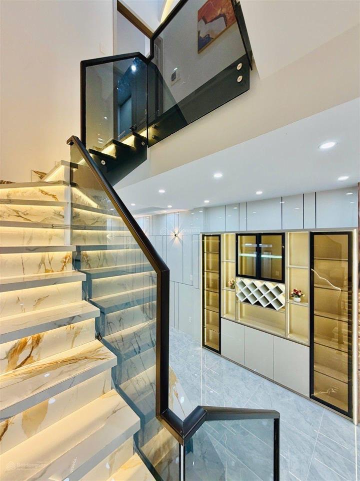 Nhà đẹp full nội thất cạnh ga t3 , tân bình  3 tầng btct  vài bước ra mặt tiền  nhỉnh 6đ