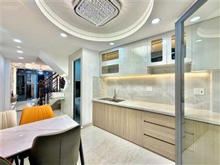 Nhà sát mặt tiền 4 tầng  khu vip phú nhuận nguyễn trọng tuyển, p8 phú nhuận  3 x 10 (nở hậu)