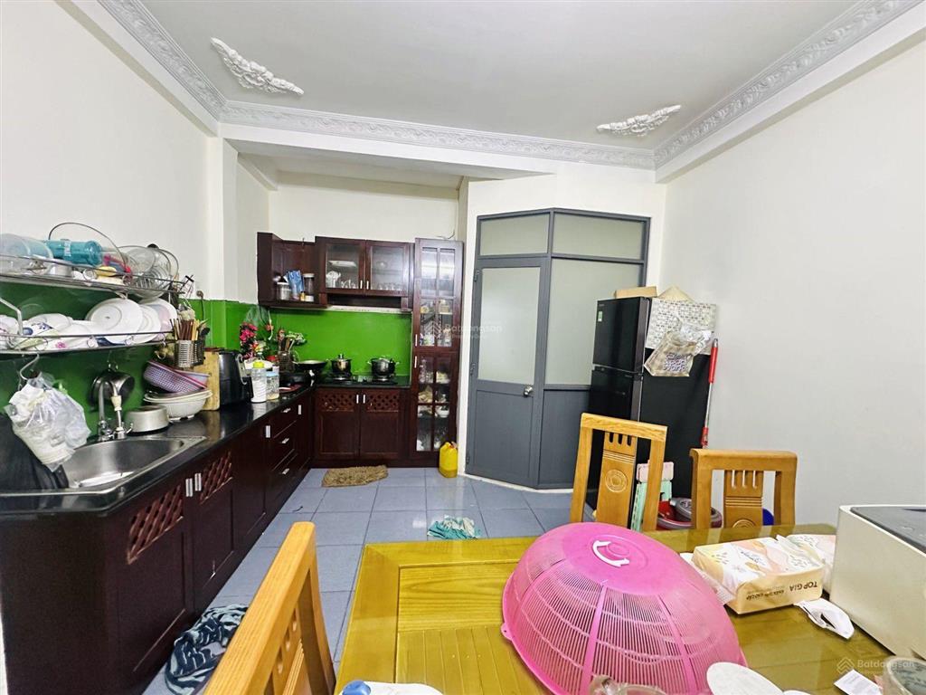 Hxh 4 tầng bùi thị xuân , tân bình  cạnh vòng xoay lê văn sỹ  5pn 4wc  nhỉnh 7đ