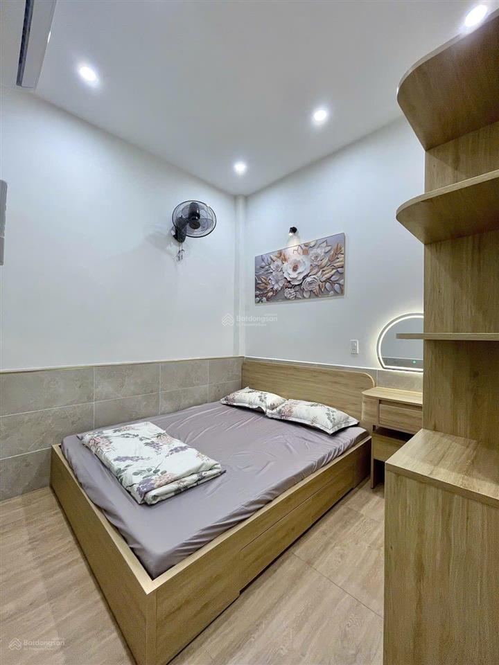 Nhà đẹp sát mặt tiền  hxh thông tân sơn nhì  thông số vàng 4m x 8.7m vuông a4  2 tầng 3pn