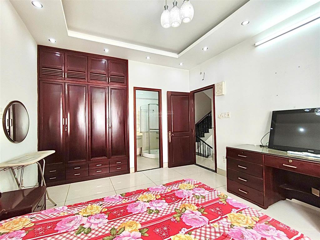 Giảm 10 tỉ  biệt thự khu dân cư him lam  250m2 có hầm  sân vườn rộng  nhỉnh 6x tỉ