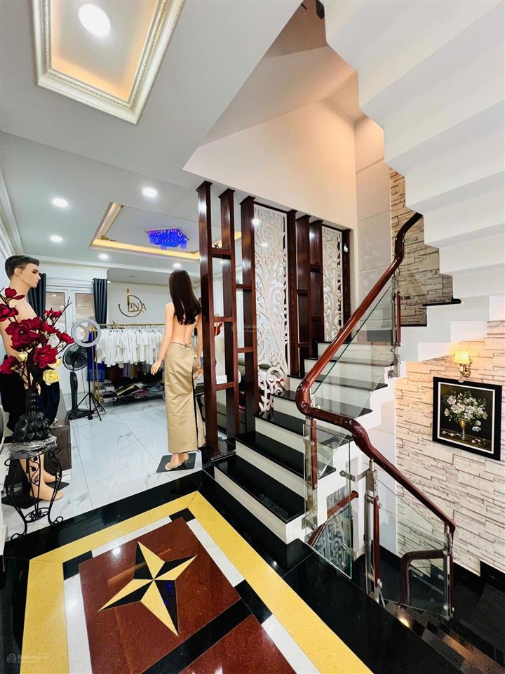 Bán nhà 5 tầng an dương vương  trước nhà công viên 12m  4m x 14m sổ vuông  nhỉnh 7 tỷ