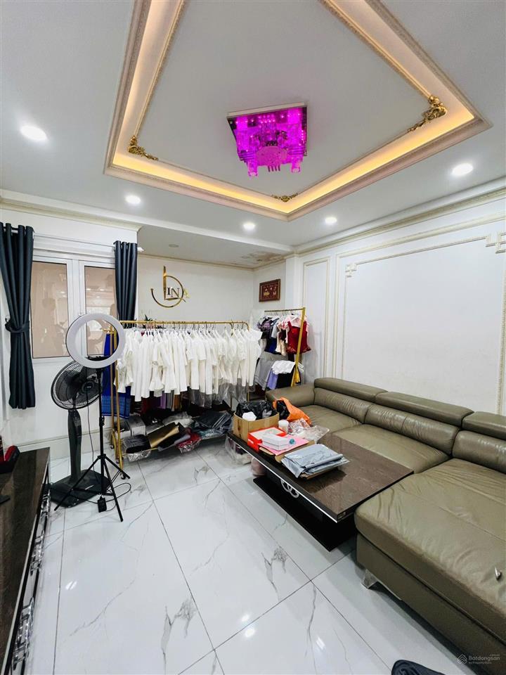 Bán nhà 5 tầng an dương vương  trước nhà công viên 12m  4m x 14m sổ vuông  nhỉnh 7 tỷ