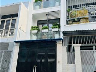 Hxh 6m cách mạng tháng 8,tân bình giáp bệnh viện thống nhất,sân baynhỉnh 7đ