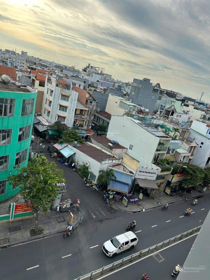 Cho thuê nhà 9 tầng thang máy mặt tiền lũy bán bích  60tr/tháng, thương lượng mạnh