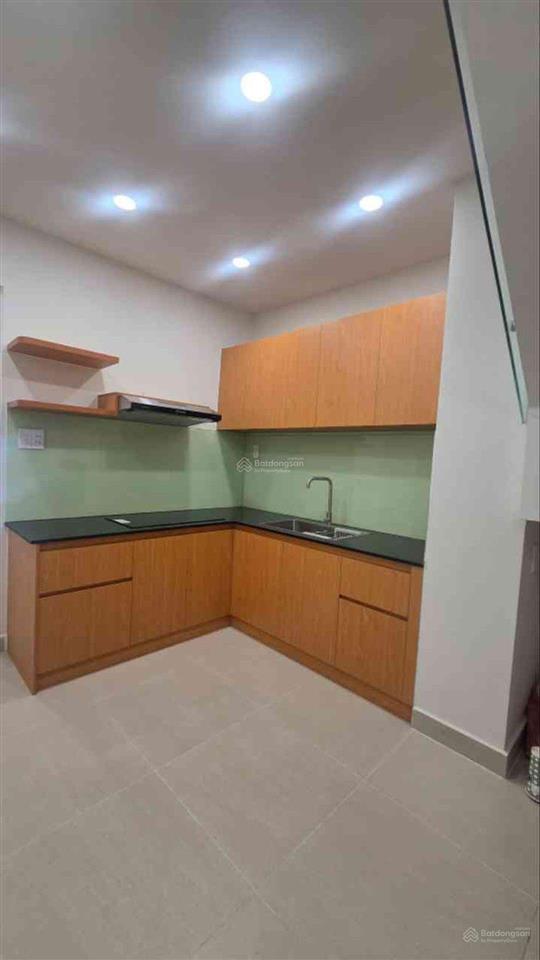 Lê văn sỹ, tân sơn hòa (50m2  xe hơi thông) cạnh sân bay hẻm nhựa kinh doanh tốt  giá nhỉnh 9đ