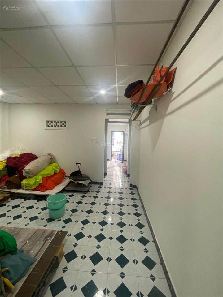 2 mặt hẻm xe hơi hoàng văn thụ (52m2  nở hậu nhẹ 4.2m sổ vuông) cạnh sân bay 20m ra mặt tiền