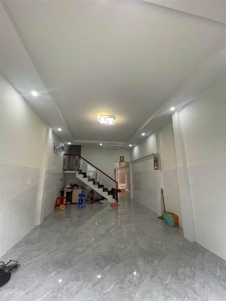 2 mặt hẻm xe hơi hoàng văn thụ (52m2  nở hậu nhẹ 4.2m sổ vuông) cạnh sân bay 20m ra mặt tiền