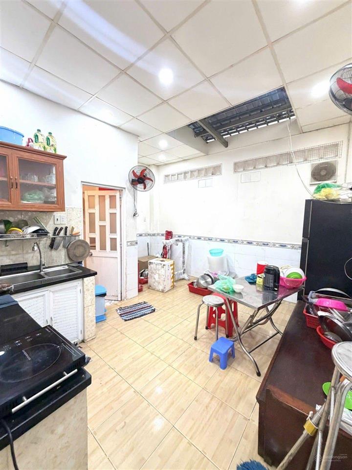 Bán nhà cực rẻ lũy bán bích, tân phú (4m x 20m  2 tầng btct) có pn dưới trệt  nhỉnh 6đ