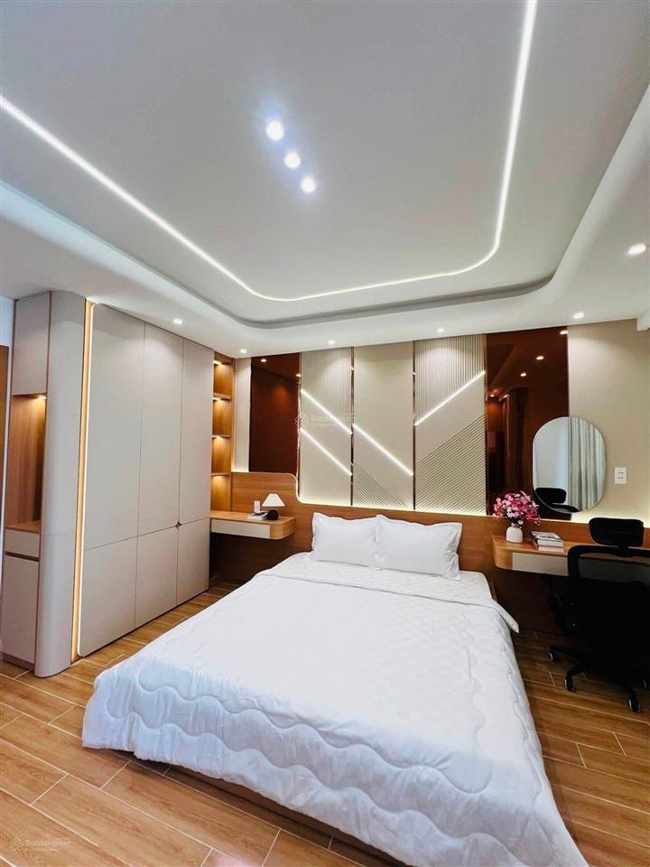 Bán nhà hẻm xe hơi phạm văn bạch (4,5m x 12,5m  5 tầng full nội thất) có sân thượng  nhỉnh 8 tỷ