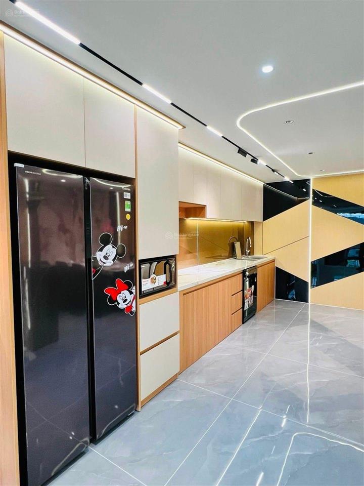 Bán nhà hẻm xe hơi phạm văn bạch (4,5m x 12,5m  5 tầng full nội thất) có sân thượng  nhỉnh 8 tỷ