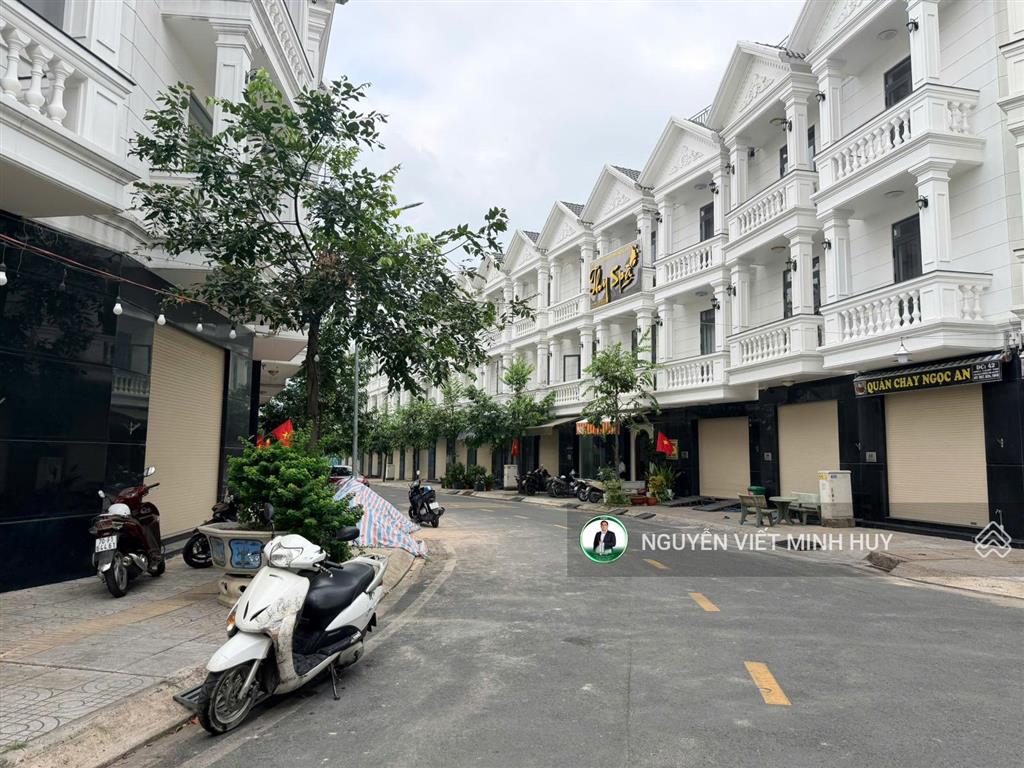 Nhà phố kinh doanh siêu đẹp  siêu rẻ tại tphcm mới  trung tâm lái thiêu thuận an cũ chỉ 5,67 tỷ