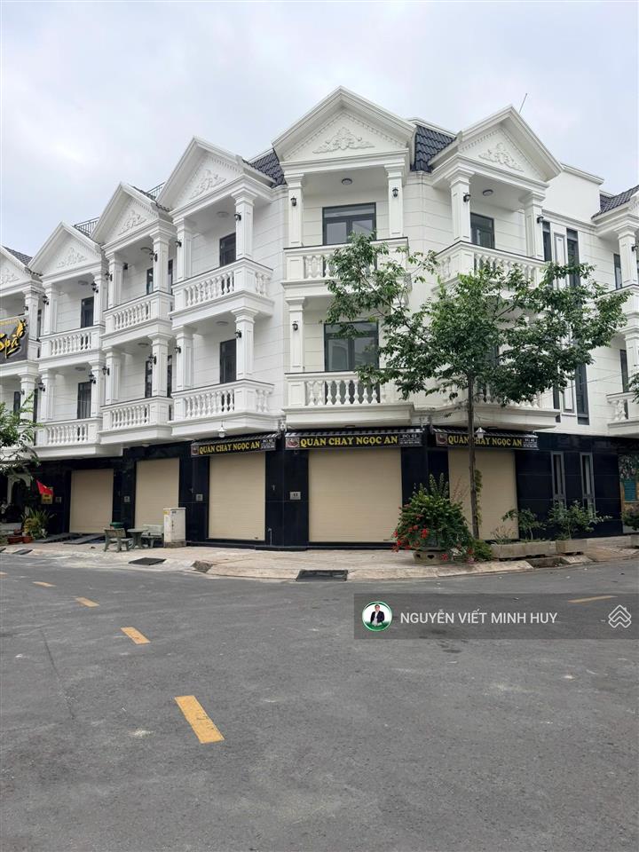 Nhà phố kinh doanh siêu đẹp  siêu rẻ tại tphcm mới  trung tâm lái thiêu thuận an cũ chỉ 5,67 tỷ