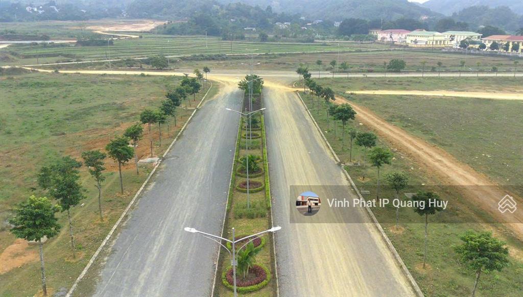 Chuyển nhượng đất khu cn tại quảng yên, giá chỉ 2.8 tr/m2, dt 01 ha bàn giao ngay.