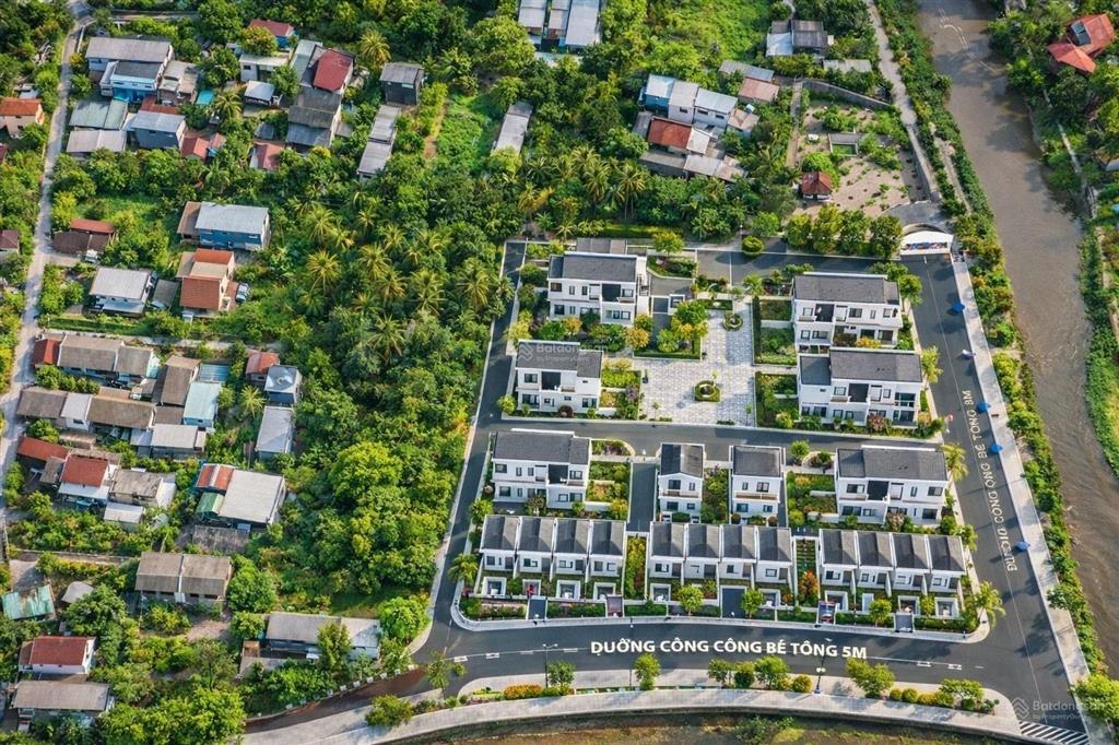 Nền đất bến lức, nguyễn hữu trí vào 800m. giá full 1.55 tỷ tl