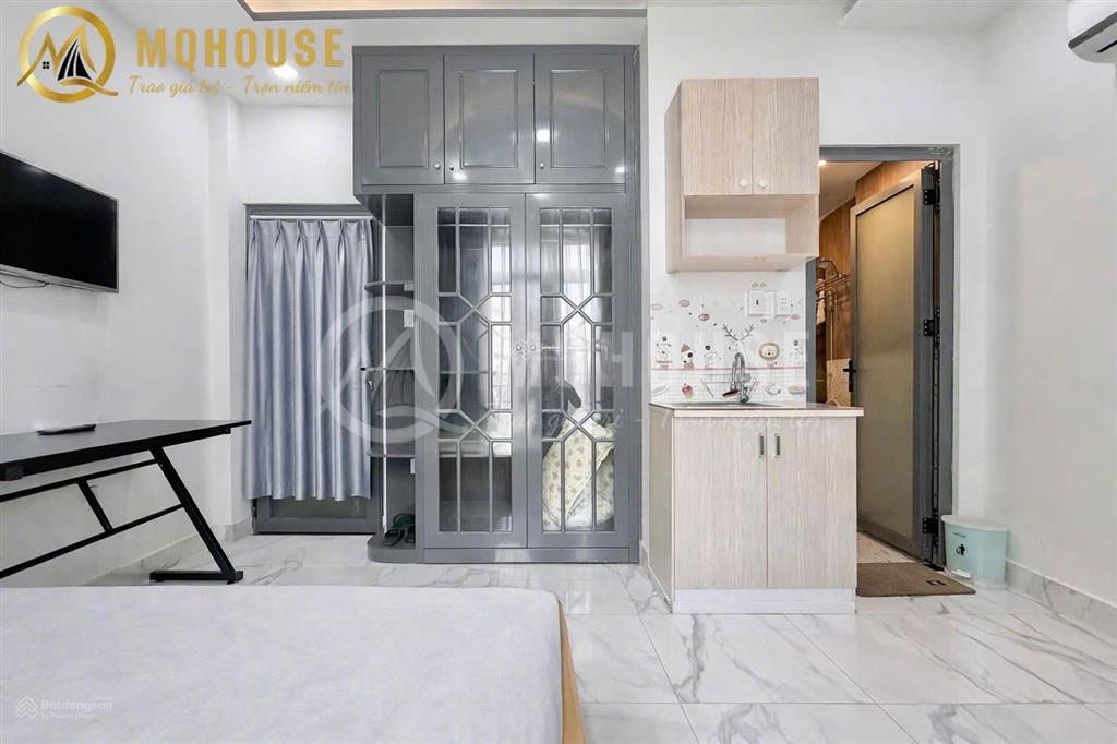 Cho thuê căn hộ ban công rộng trong khu phan xích long tiện di chuyển q1, bình thạnh, q3