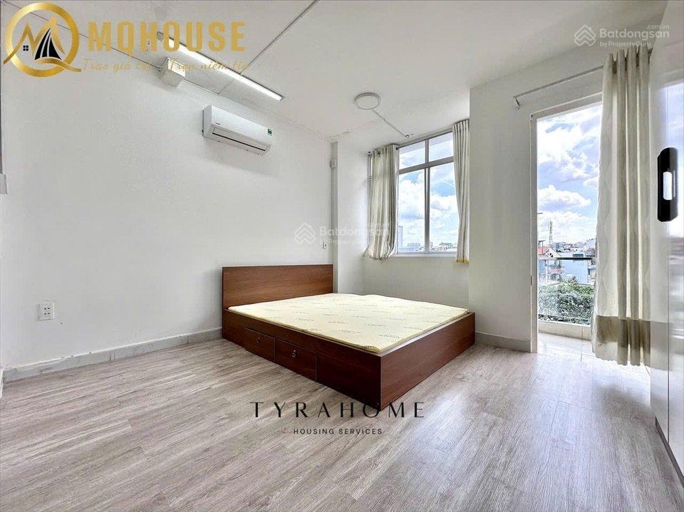 Căn hộ studio ban công 35m2 nội thất đầy đủ mới thuộc khu dân cư yên ắng đường lê tự tài