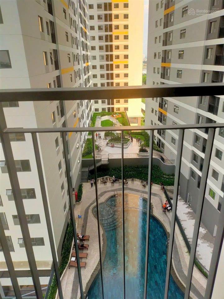 Cần bán căn góc 2 view legacy 2pn 2wc giá 1 tỷ 750 triệu không thương lượng