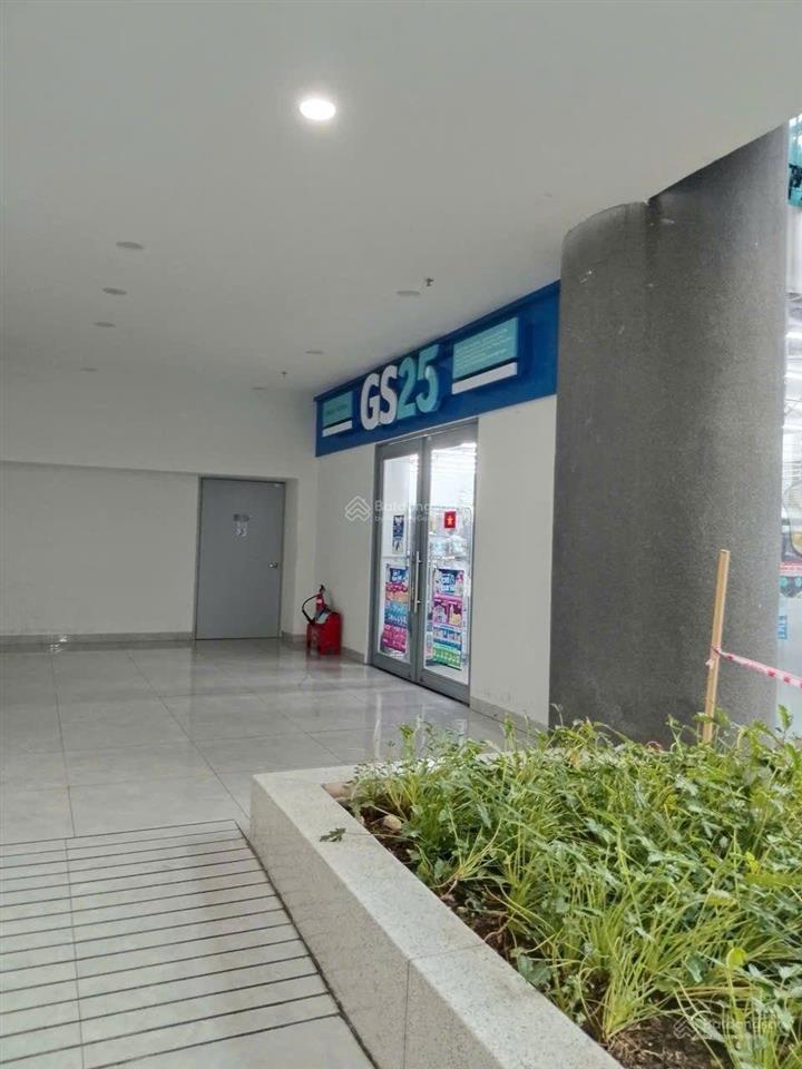 Cần bán căn góc 2 view legacy 2pn 2wc giá 1 tỷ 750 triệu không thương lượng