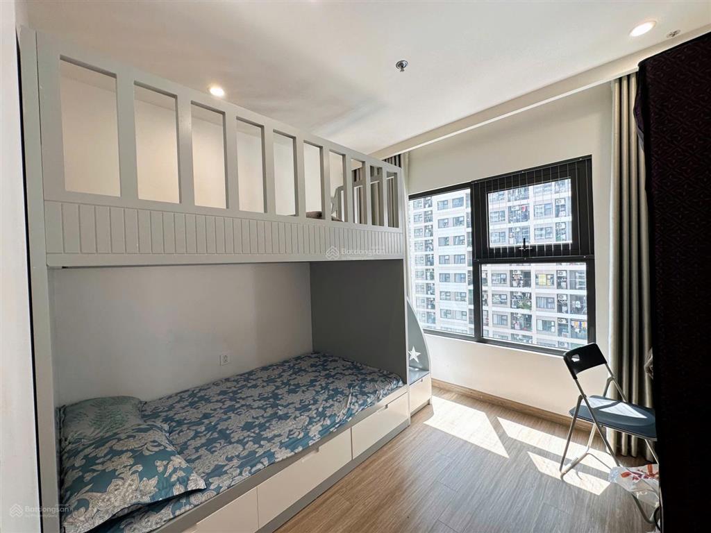 Bán căn 2 phòng ngủ diện tích 64m2 toà s201 full nội thất đẹp giá 5,4 tỷ.