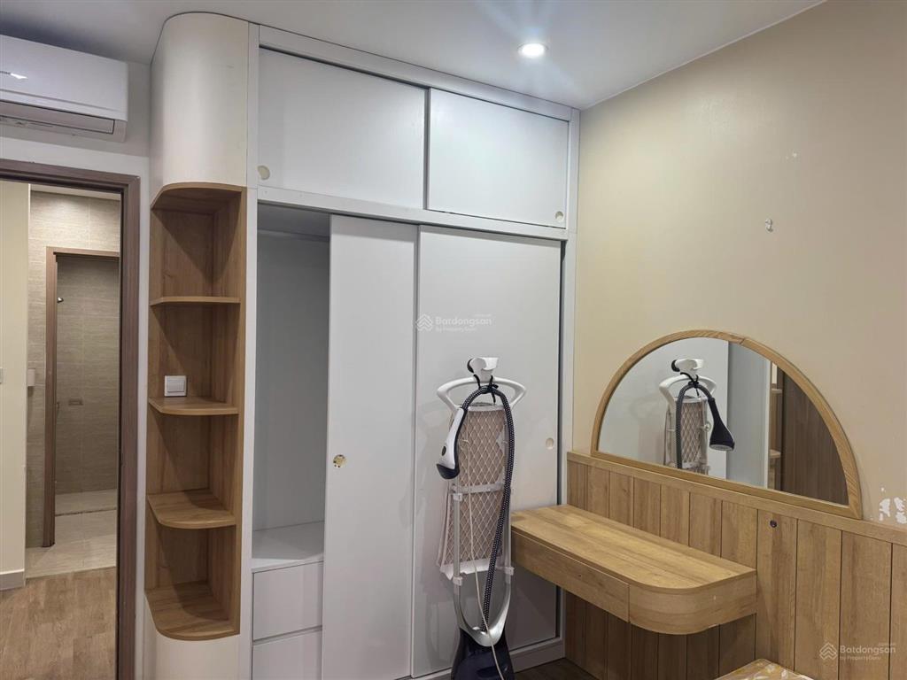 Bán căn 2pn 1wc toà s303 diện tích 55m tầng trung full nội thất như ảnh giá 4,820 tỷ ( hỗ trợ vay )