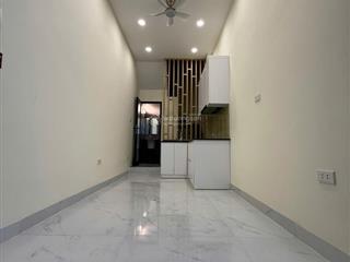 Nhỉnh 5 tỷ  5 tầng 3pn  5m ra ô tô tránh  đống đa