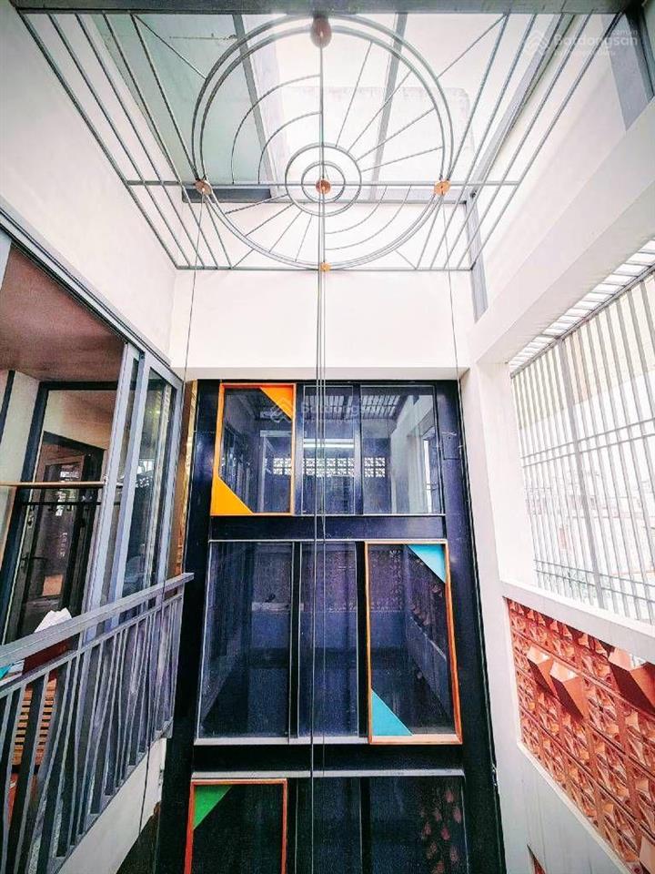 Nhà phố hiện đại 4 tầng f1.q8 nội thất cao cấp  sổ đẹp  ko qh  sát bên q1, 8 x12, giá 17,8 tỷ