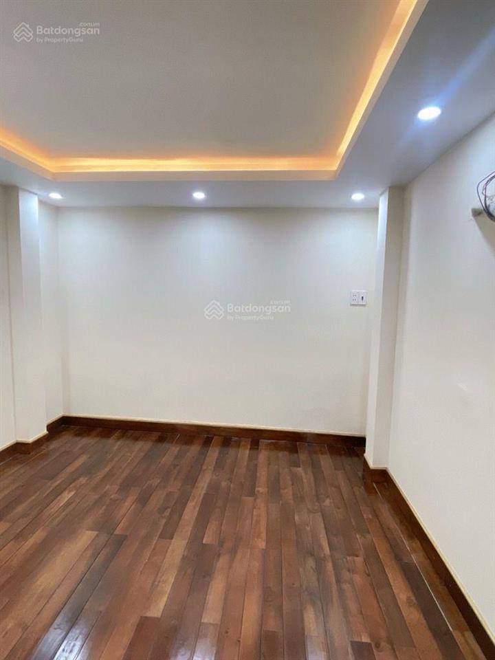 Bán nhà mặt tiền p4.q8 (phường chánh hưng), xe hơi ngủ trong nhà, 67m2, 4 tầng, giá 8,85 tỷ.