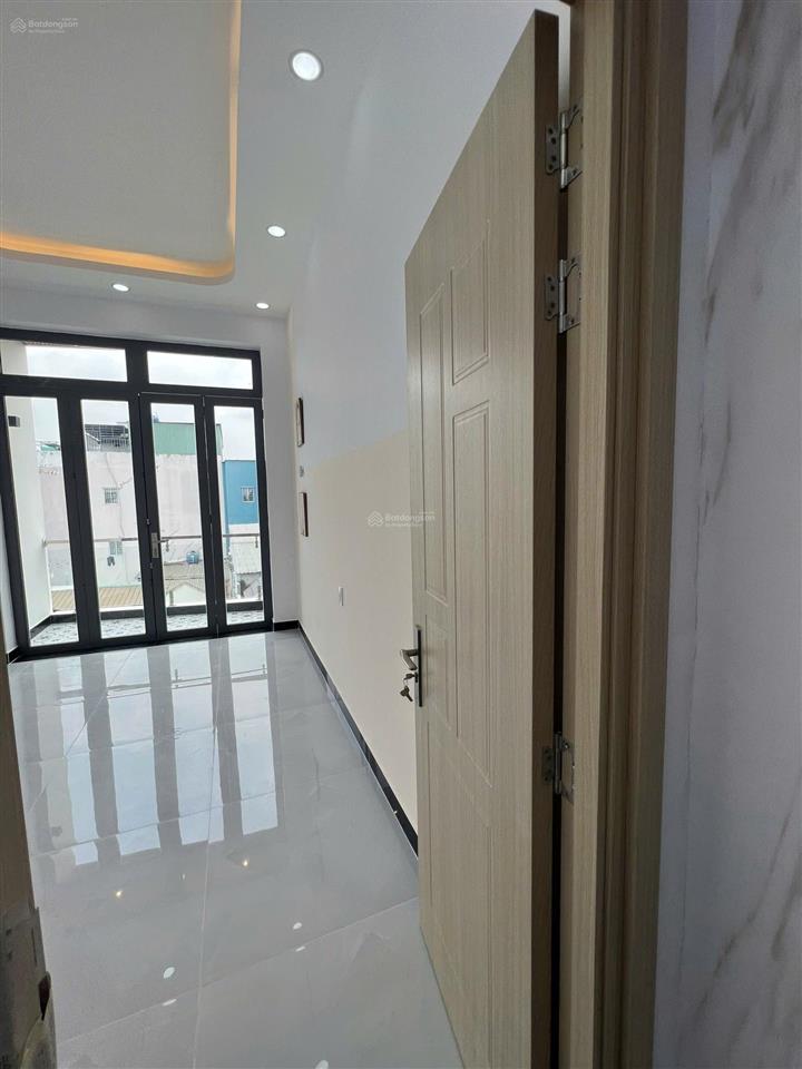 Nhà mới siêu đẹp q8, đúc bê tông cốt thép, 3 tầng, 4pn, 3wc, đầy đủ tiện nghi, kdc hiện hữu, 4,85ty